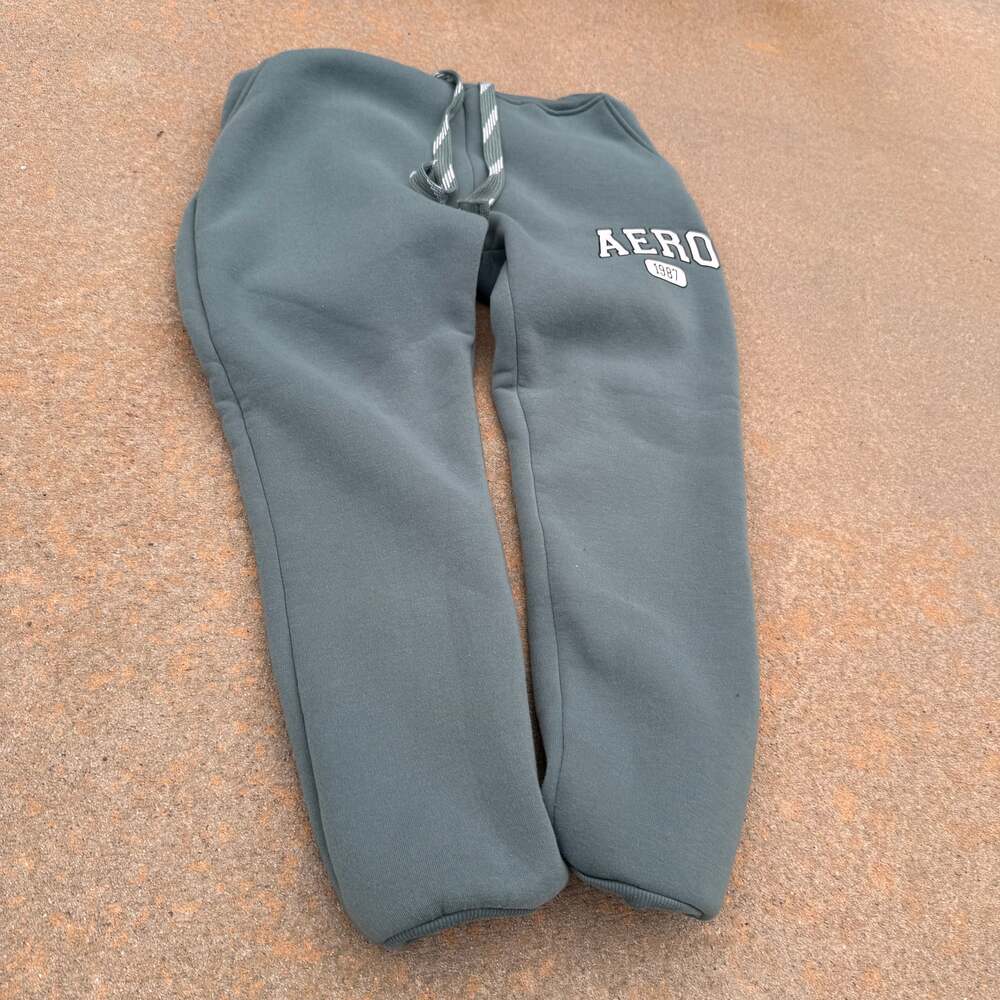 Aeropostale Men's Gray Fleece Joggers